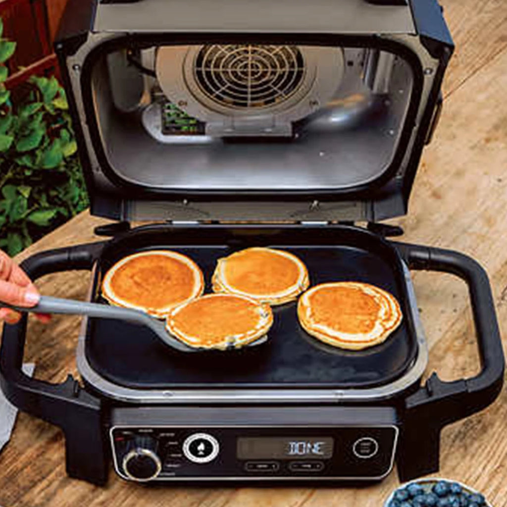 Restored 7-in-1 Outdoor Grill & Smoker and Air Fryer H995857