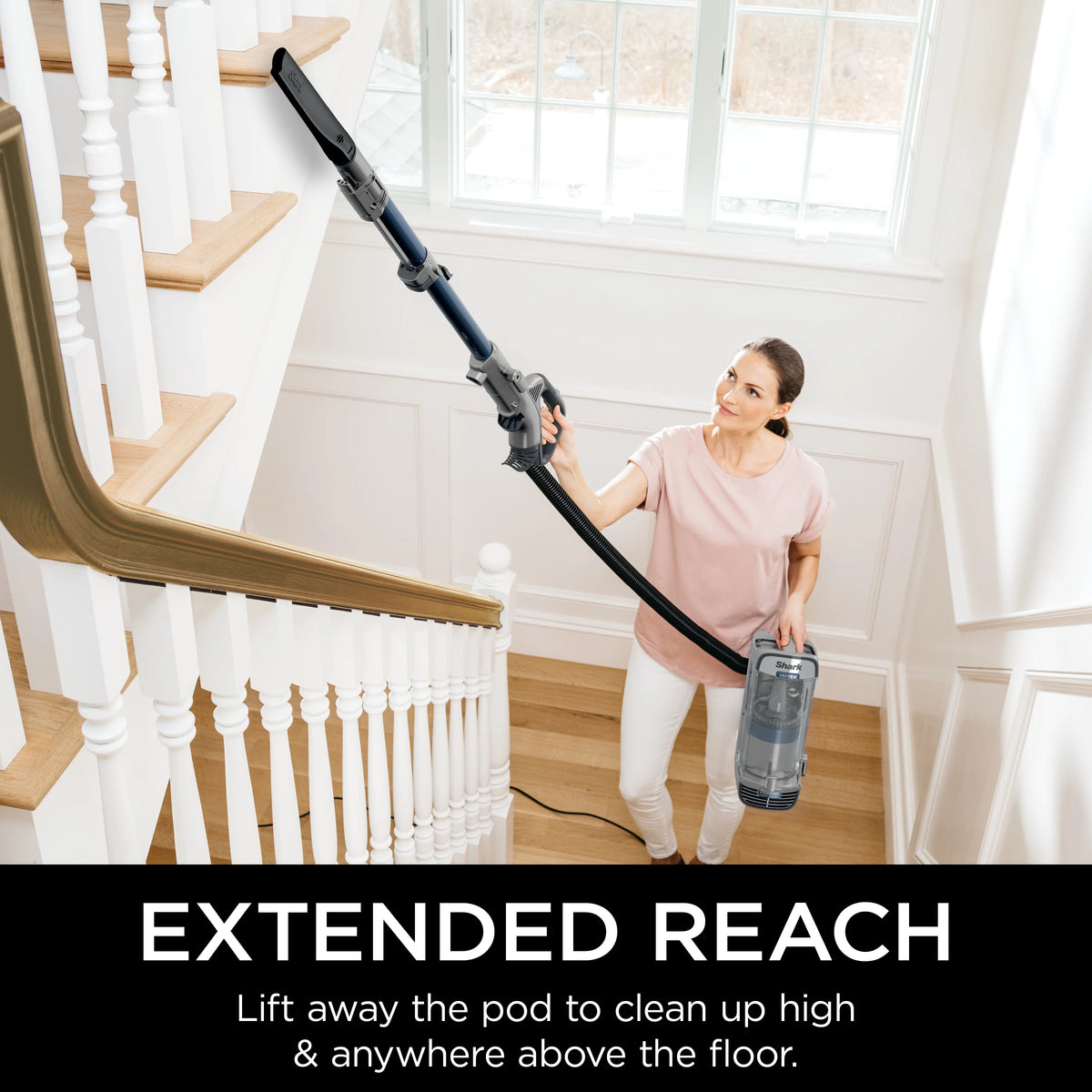 Upright Vacuum with Self-Cleaning Brushroll J427267