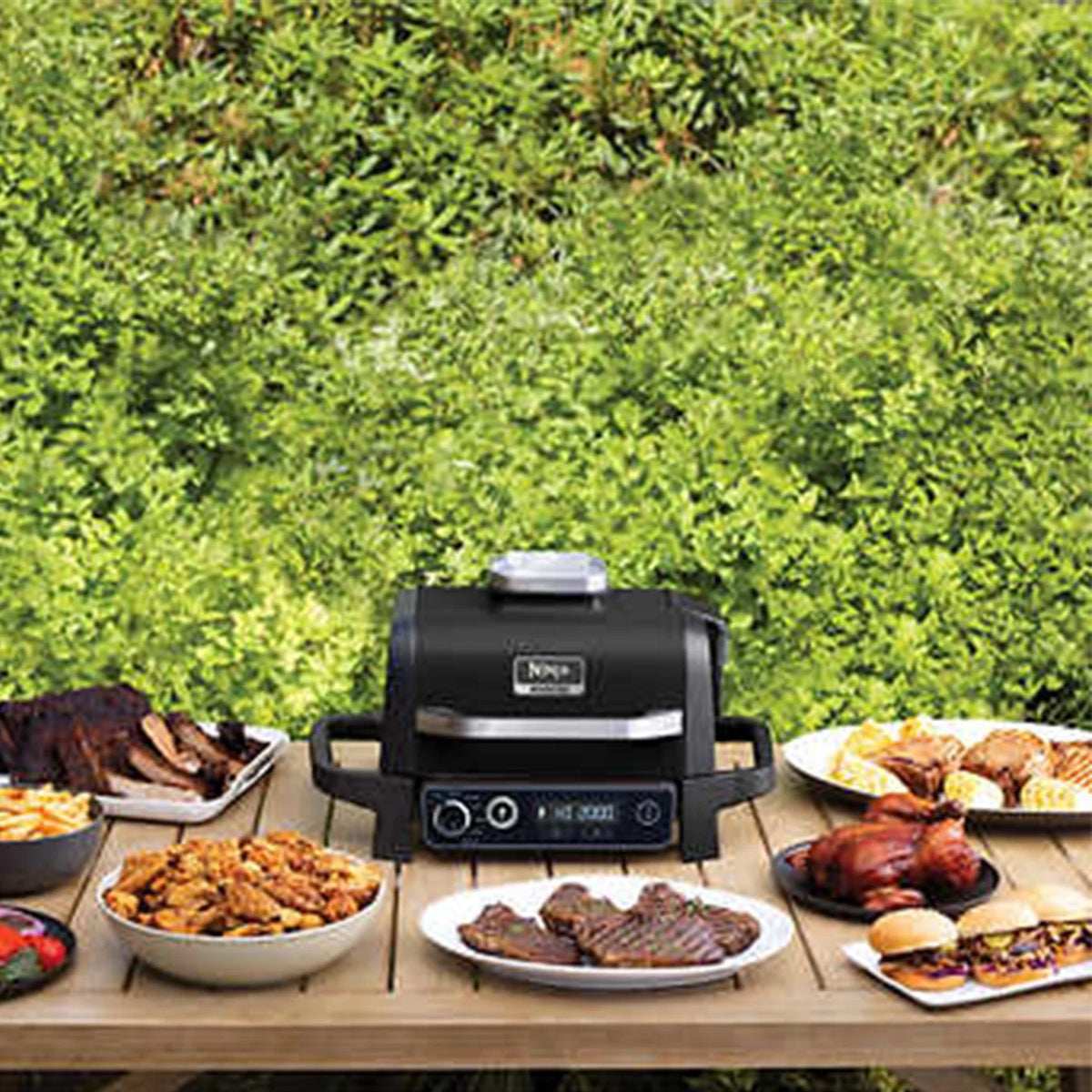 Restored 7-in-1 Outdoor Grill & Smoker and Air Fryer H995857