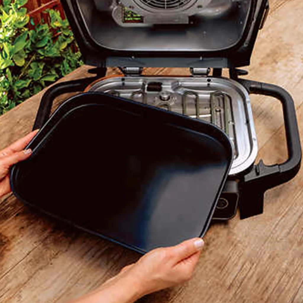 Restored 7-in-1 Outdoor Grill & Smoker and Air Fryer H995857